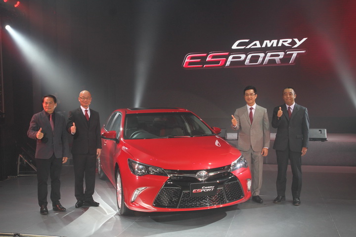 Camry Esport_001